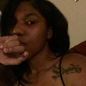 Meet your Posher, Domonique